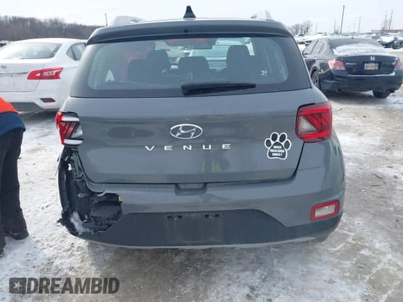 ✅ 2022 Hyundai Venue Limited • VIN: KMHRC8A31NU136901 • Lot: 41602937. Listed on IAAI with 49,096 mi. Free auction sales archive from the USA and detailed vehicle history report at DreamBid. Image 17.