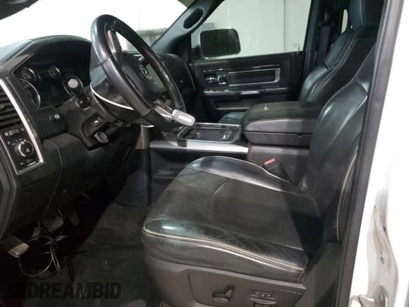 ✅ 2016 Ram 2500 Laramie Longhorn • VIN: 3C6UR5GL9GG159892 • Lot: 53538515. Wystawiony na Copart z przebiegiem 199 779 mil. Bezpłatny archiwum sprzedaży aukcyjnych z USA i szczegółowy raport historii pojazdu na DreamBid. Zdjęcie 7.