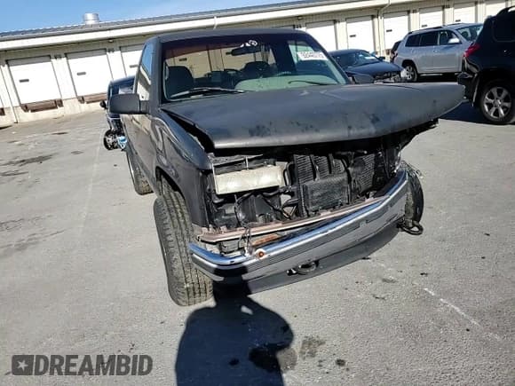 ✅ 1996 Chevrolet Silverado 1500 • VIN: 1GCEK14R0TZ215568 • Лот: 92440775. Опубликован ранее на Copart с пробегом 206 842 миль. Бесплатный доступ к архиву аукционных продаж из США и подробный отчёт об истории автомобиля на DreamBid. Изображение 13.