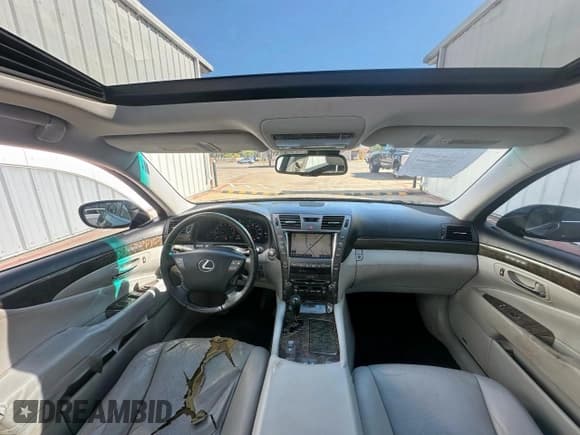 ✅ 2009 Lexus LS 460 • VIN: JTHBL46F495085507 • Lot: 86190695. Wystawiony na Copart z przebiegiem 218 393 mil. Bezpłatny archiwum sprzedaży aukcyjnych z USA i szczegółowy raport historii pojazdu na DreamBid. Zdjęcie 9.