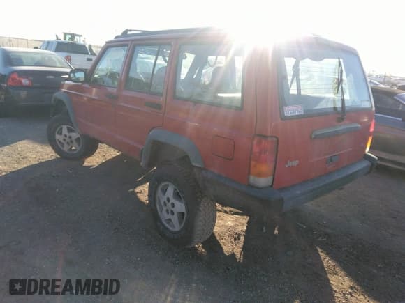 ✅ 1997 Jeep Cherokee SE • VIN: 1J4FJ28S4VL559673 • Lot: 41120546. Wystawiony na IAAI z przebiegiem 272 358 mil. Bezpłatny archiwum sprzedaży aukcyjnych z USA i szczegółowy raport historii pojazdu na DreamBid. Zdjęcie 3.