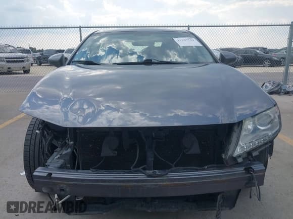 ✅ 2015 Lexus ES 330 • VIN: JTHBK1GG7F2171352 • Lot: 43187569. Listed on IAAI with 187,605 mi. Free auction sales archive from the USA and detailed vehicle history report at DreamBid. Image 13.