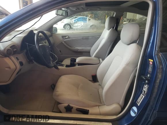 ✅ 2002 Mercedes-Benz C 230/260/280/320 • VIN: WDBRN47J62A223461 • Lot: 61325495. Listed on Copart with 92,348 mi. Free auction sales archive from the USA and detailed vehicle history report at DreamBid. Image 7.