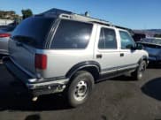 ✅ 1996 Chevrolet Blazer • VIN: 1GNDT13W6T2131335 • Lot: 80264865. Wystawiony na Copart z przebiegiem 245 668 mil. Bezpłatny archiwum sprzedaży aukcyjnych z USA i szczegółowy raport historii pojazdu na DreamBid. Zdjęcie 3.
