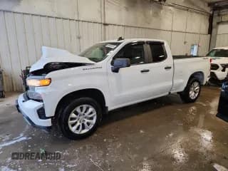 ✅ 2021 Chevrolet Silverado 1500 Custom • VIN: 1GCRYBEK4MZ301037 • Lot: 68905615. Wystawiony na Copart z przebiegiem 88 202 mil. Bezpłatny archiwum sprzedaży aukcyjnych z USA i szczegółowy raport historii pojazdu na DreamBid. Zdjęcie 1.
