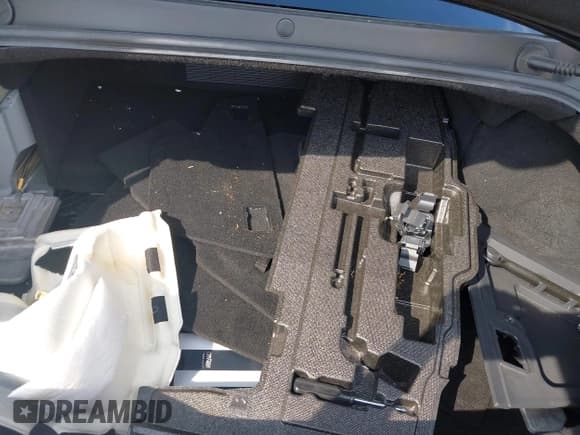 ✅ 2018 Lexus LC 500h • VIN: JTHHP5AY6JA001289 • Lot: 42563869. Listed on IAAI with 59,264 mi. Free auction sales archive from the USA and detailed vehicle history report at DreamBid. Image 12.