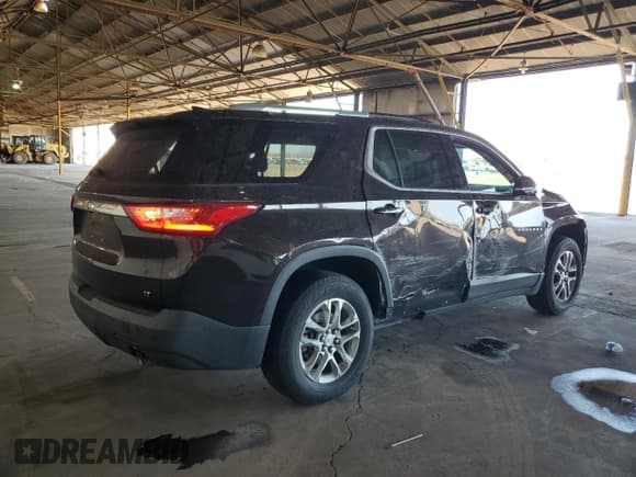 ✅ 2018 Chevrolet Traverse LT Cloth • VIN: 1GNERGKW0JJ221381 • Lot: 69611654. Wystawiony na Copart z przebiegiem 116 127 mil. Bezpłatny archiwum sprzedaży aukcyjnych z USA i szczegółowy raport historii pojazdu na DreamBid. Zdjęcie 3.