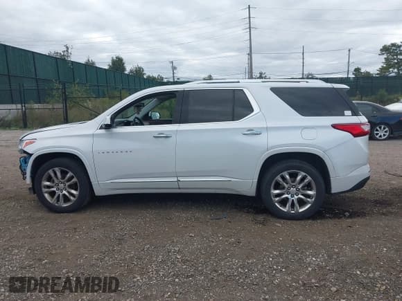 ✅ 2018 Chevrolet Traverse High Country • VIN: 1GNEVKKW9JJ159445 • Lot: 43392726. Wystawiony na IAAI z przebiegiem 90 528 mil. Bezpłatny archiwum sprzedaży aukcyjnych z USA i szczegółowy raport historii pojazdu na DreamBid. Zdjęcie 14.