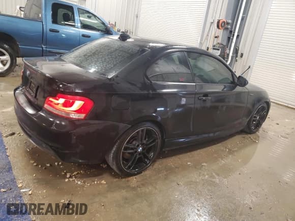 ✅ 2012 BMW 1 Series 135i • VIN: WBAUC9C55CVM11659 • Lot: 82400515. Listed on Copart with 218,699 mi. Free auction sales archive from the USA and detailed vehicle history report at DreamBid. Image 3.