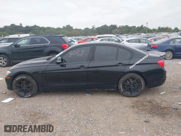 ✅ 2015 BMW 3 Series 320i xDrive • VIN: WBA3C3C59FP663030 • Lot: 43188057. Listed on IAAI with 94,206 mi. Free auction sales archive from the USA and detailed vehicle history report at DreamBid. Image 14.