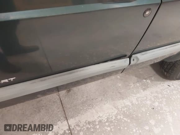 ✅ 2000 Jeep Cherokee • VIN: 1J4FF48S5YL262803 • Лот: 43759283. Опубликован ранее на IAAI с пробегом 113 073 миль. Бесплатный доступ к архиву аукционных продаж из США и подробный отчёт об истории автомобиля на DreamBid. Изображение 6.