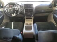 ✅ 2012 Dodge Grand Caravan Crew • VIN: 2C4RDGDG2CR113454 • Lot: 90225415. Wystawiony na Copart z przebiegiem 82 897 mil. Bezpłatny archiwum sprzedaży aukcyjnych z USA i szczegółowy raport historii pojazdu na DreamBid. Zdjęcie 8.