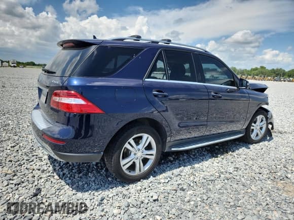 ✅ 2015 Mercedes-Benz M 350 • VIN: 4JGDA5HB3FA553046 • Lot: 57749985. Listed on Copart with 120,138 mi. Free auction sales archive from the USA and detailed vehicle history report at DreamBid. Image 3.