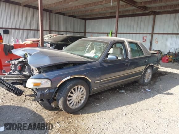 ✅ 2009 Mercury Grand Marquis LS • VIN: 2MEHM75V29X609561 • Lot: 43220836. Wystawiony na IAAI z przebiegiem Nie podano. Bezpłatny archiwum sprzedaży aukcyjnych z USA i szczegółowy raport historii pojazdu na DreamBid. Zdjęcie 16.