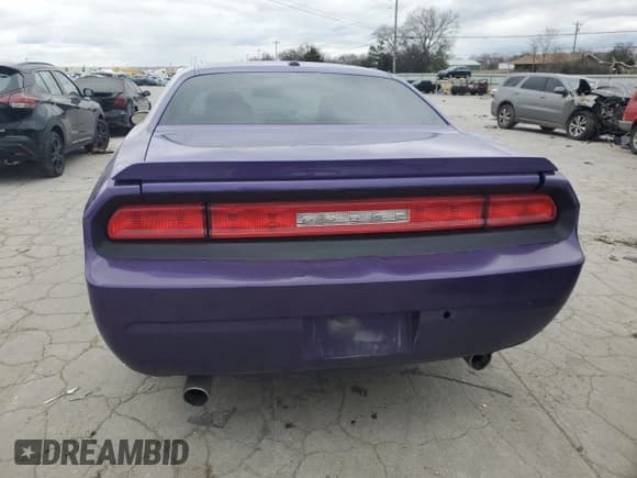 ✅ 2014 Dodge Challenger Shaker • VIN: 2C3CDYBT3EH162283 • Lot: 87297624. Wystawiony na Copart z przebiegiem Nie podano. Bezpłatny archiwum sprzedaży aukcyjnych z USA i szczegółowy raport historii pojazdu na DreamBid. Zdjęcie 6.
