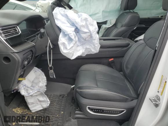 ✅ 2024 Jeep Grand Wagoneer Series II • VIN: 1C4SJSFP0RS158460 • Lot: 70959365. Listed on Copart with 35,414 mi. Free auction sales archive from the USA and detailed vehicle history report at DreamBid. Image 7.