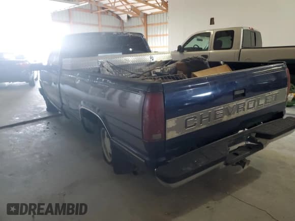 ✅ 1996 Chevrolet Silverado 1500 • VIN: 1GCEC14M1TZ103511 • Lot: 81310755. Wystawiony na Copart z przebiegiem 269 793 mil. Bezpłatny archiwum sprzedaży aukcyjnych z USA i szczegółowy raport historii pojazdu na DreamBid. Zdjęcie 2.