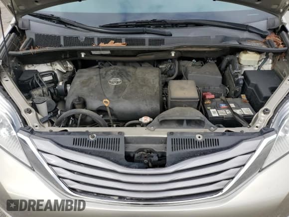 ✅ 2017 Toyota Sienna XLE Auto Access Seat • VIN: 5TDYZ3DC8HS776335 • Lot: 86506385. Wystawiony na Copart z przebiegiem 135 570 mil. Bezpłatny archiwum sprzedaży aukcyjnych z USA i szczegółowy raport historii pojazdu na DreamBid. Zdjęcie 12.