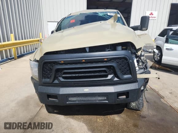 ✅ 2018 Ram 2500 Big Horn • VIN: 3C6UR5DLXJG221165 • Лот: 85143985. Опубликован ранее на Copart с пробегом 142 674 миль. Бесплатный доступ к архиву аукционных продаж из США и подробный отчёт об истории автомобиля на DreamBid. Изображение 5.