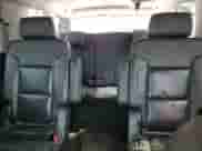 2017 Chevrolet Suburban Premier z VIN 1GNSCJKC2HR115257, wystawiony jako Copart lot #70398544 z przebiegiem 110 577 mil mil oraz Szkoda całkowita • Salvage title. Historia ofert i sprzedaży dostępna na DreamBid. Obrazek 10.