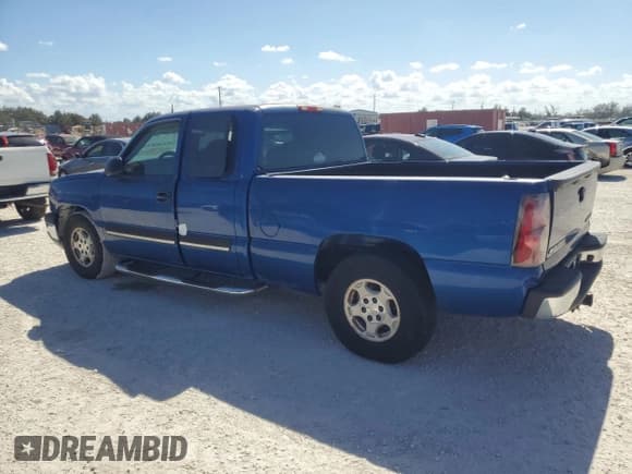 ✅ 2004 Chevrolet Silverado 1500 LS • VIN: 2GCEC19TX41364386 • Лот: 77903154. Опубликован ранее на Copart с пробегом Не указан. Бесплатный доступ к архиву аукционных продаж из США и подробный отчёт об истории автомобиля на DreamBid. Изображение 2.
