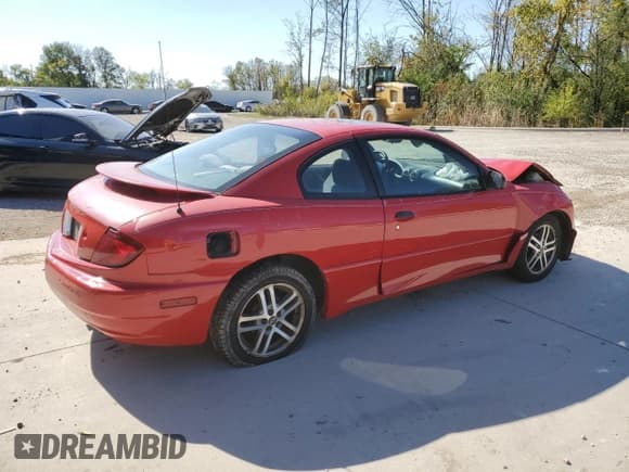 ✅ 2005 Pontiac Sunfire • VIN: 3G2JB12F35S100703 • Lot: 74362474. Listed on Copart with Not provided. Free auction sales archive from the USA and detailed vehicle history report at DreamBid. Image 3.