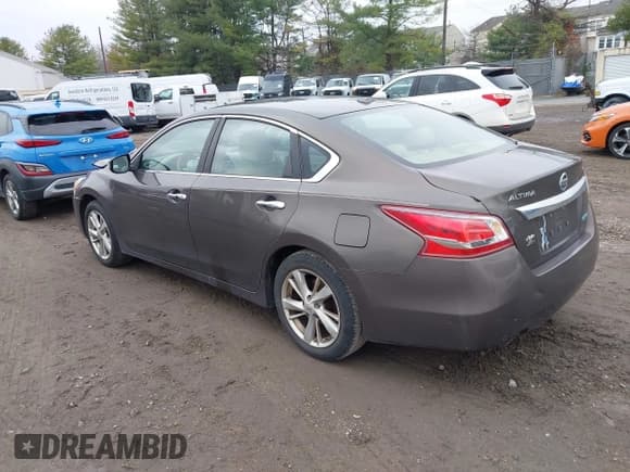 ✅ 2013 Nissan Altima SL • VIN: 1N4AL3AP6DN570477 • Lot: 43699005. Listed on IAAI with 158,078 mi. Free auction sales archive from the USA and detailed vehicle history report at DreamBid. Image 3.