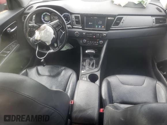 ✅ 2017 Kia Niro Touring • VIN: KNDCE3LCXH5048514 • Lot: 85185885. Listed on Copart with 149,269 mi. Free auction sales archive from the USA and detailed vehicle history report at DreamBid. Image 8.