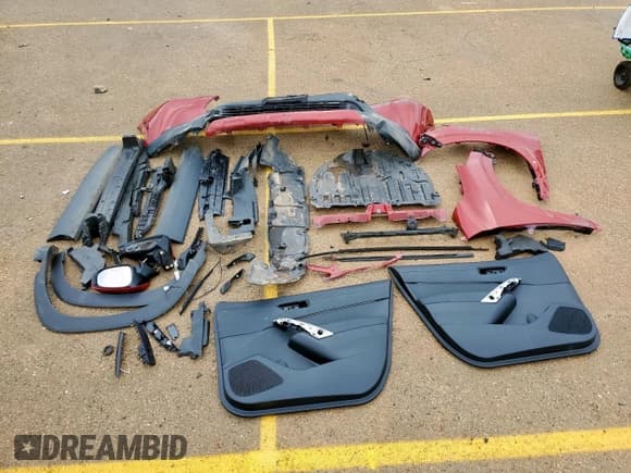 ✅ 2024 Toyota Corolla Cross XLE • VIN: 7MUDAABG6RV083545 • Lot: 93613125. Listed on Copart with 35,039 mi. Free auction sales archive from the USA and detailed vehicle history report at DreamBid. Image 14.