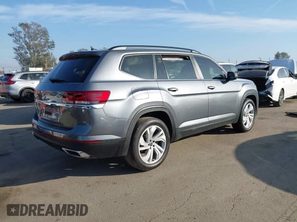 ✅ 2021 Volkswagen Atlas SE • VIN: 1V2WR2CA2MC550979 • Лот: 43599873. Опубликован ранее на IAAI с пробегом 100 160 миль. Бесплатный доступ к архиву аукционных продаж из США и подробный отчёт об истории автомобиля на DreamBid. Изображение 4.
