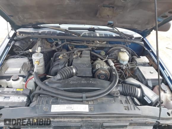 ✅ 2000 Chevrolet S-10 LS • VIN: 1GCCS145XYK251420 • Лот: 41415213. Опубликован ранее на IAAI с пробегом 145 683 миль. Бесплатный доступ к архиву аукционных продаж из США и подробный отчёт об истории автомобиля на DreamBid. Изображение 10.