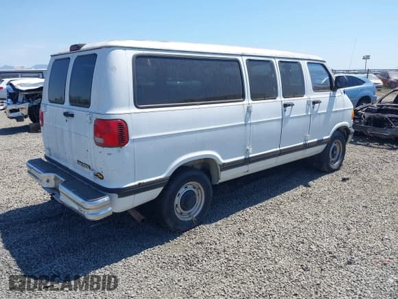 ✅ 1998 Dodge Passenger • VIN: 2B5WB25Y7WK117458 • Lot: 42661868. Listed on IAAI with Not provided. Free auction sales archive from the USA and detailed vehicle history report at DreamBid. Image 4.