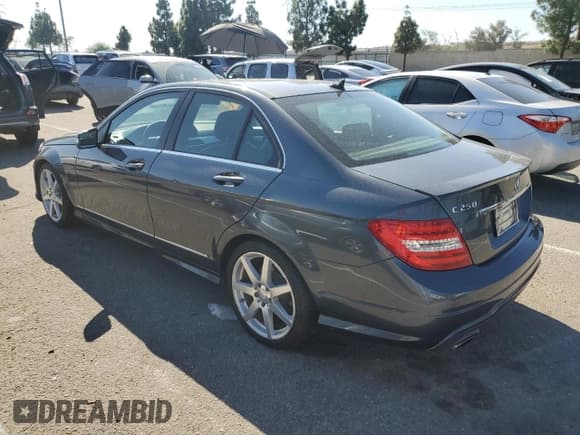 ✅ 2013 Mercedes-Benz C 250 Sport • VIN: WDDGF4HB8DA810007 • Lot: 89888945. Listed on Copart with 160,597 mi. Free auction sales archive from the USA and detailed vehicle history report at DreamBid. Image 2.