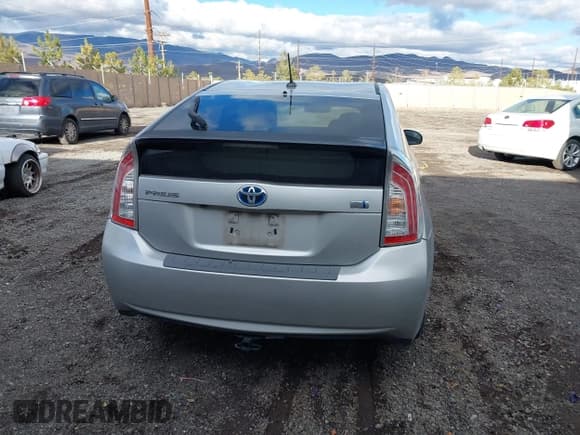✅ 2012 Toyota Prius Three • VIN: JTDKN3DUXC5451811 • Лот: 43784772. Опубликован ранее на IAAI с пробегом 142 951 миль. Бесплатный доступ к архиву аукционных продаж из США и подробный отчёт об истории автомобиля на DreamBid. Изображение 16.