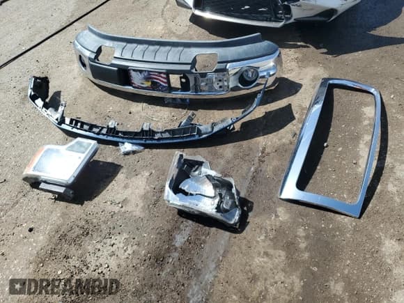 ✅ 2013 Ford F-150 XL • VIN: 1FTFW1EF0DKF72109 • Lot: 58156785. Wystawiony na Copart z przebiegiem 105 017 mil. Bezpłatny archiwum sprzedaży aukcyjnych z USA i szczegółowy raport historii pojazdu na DreamBid. Zdjęcie 12.