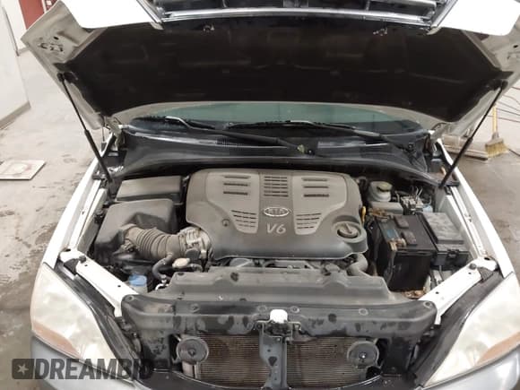 ✅ 2008 Kia Sorento EX • VIN: KNDJC736185763342 • Lot: 42640202. Listed on IAAI with 232,881 mi. Free auction sales archive from the USA and detailed vehicle history report at DreamBid. Image 10.