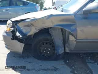 2005 Hyundai Accent GLS z VIN KMHCG35C25U348410, wystawiony jako IAAI lot #41729780 z przebiegiem 166 216 mil mil oraz . Historia ofert i sprzedaży dostępna na DreamBid. Obrazek 6.