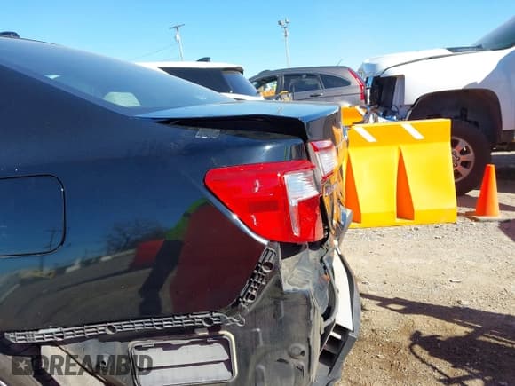 ✅ 2012 Toyota Camry LE • VIN: 4T1BD1FK8CU017570 • Lot: 43516251. Wystawiony na IAAI z przebiegiem 147 841 mil. Bezpłatny archiwum sprzedaży aukcyjnych z USA i szczegółowy raport historii pojazdu na DreamBid. Zdjęcie 17.