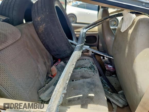 ✅ 2000 Ford Explorer XLS • VIN: 1FMZU62X7YZB17778 • Лот: 65362575. Опубликован ранее на Copart с пробегом 255 300 миль. Бесплатный доступ к архиву аукционных продаж из США и подробный отчёт об истории автомобиля на DreamBid. Изображение 11.