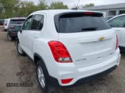 ✅ 2022 Chevrolet Trax LS • VIN: KL7CJNSM1NB548699 • Lot: 43390220. Listed on IAAI with 25,464 mi. Free auction sales archive from the USA and detailed vehicle history report at DreamBid. Image 3.