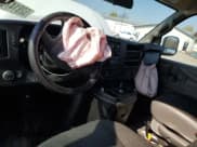 ✅ 2021 Chevrolet Express Cargo • VIN: 1GCWGAF77M1311814 • Lot: 52814785. Wystawiony na Copart z przebiegiem 50 234 mil. Bezpłatny archiwum sprzedaży aukcyjnych z USA i szczegółowy raport historii pojazdu na DreamBid. Zdjęcie 8.