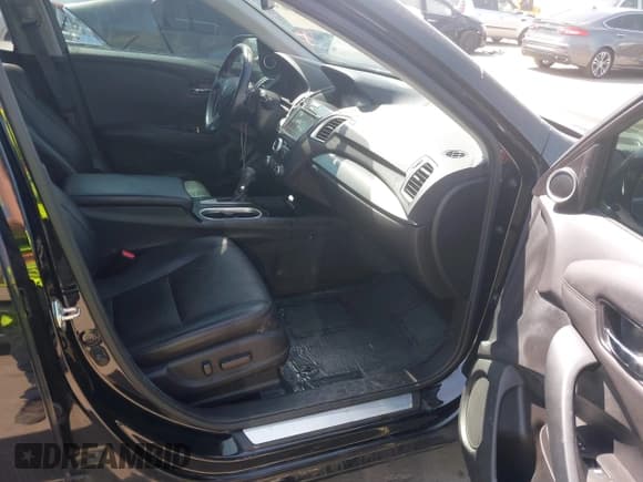 ✅ 2017 Acura RDX Technology • VIN: 5J8TB3H56HL014036 • Lot: 41980079. Wystawiony na IAAI z przebiegiem 124 683 mil. Bezpłatny archiwum sprzedaży aukcyjnych z USA i szczegółowy raport historii pojazdu na DreamBid. Zdjęcie 5.