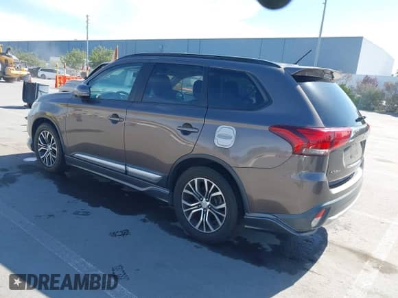 2016 Mitsubishi Outlander SE with VIN JA4AZ3A36GZ018927, listed as a IAAI auction lot 42034407 with 337,750 mi miles and . Bid and sale history available at DreamBid. Image 3.