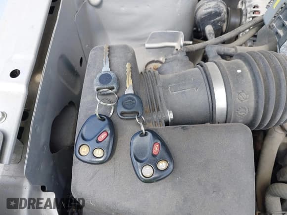 ✅ 2005 Chevrolet Equinox LS • VIN: 2CNDL13F456073011 • Лот: 42665048. Опубликован ранее на IAAI с пробегом 184 395 миль. Бесплатный доступ к архиву аукционных продаж из США и подробный отчёт об истории автомобиля на DreamBid. Изображение 11.