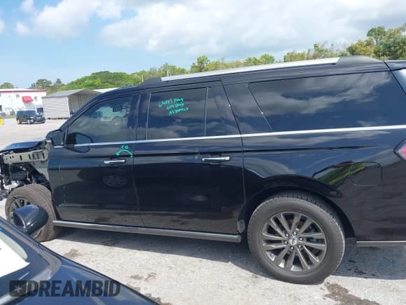 ✅ 2021 Ford Expedition Max Limited • VIN: 1FMJK1KT8MEA07617 • Lot: 41972742. Listed on IAAI with 30,808 mi. Free auction sales archive from the USA and detailed vehicle history report at DreamBid. Image 15.