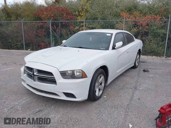 ✅ 2012 Dodge Charger SE • VIN: 2C3CDXBG9CH214445 • Lot: 43583603. Wystawiony na IAAI z przebiegiem 231 762 mil. Bezpłatny archiwum sprzedaży aukcyjnych z USA i szczegółowy raport historii pojazdu na DreamBid. Zdjęcie 2.