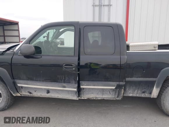 ✅ 2004 Chevrolet Silverado 1500 • VIN: 2GCEK19T041260637 • Lot: 41587738. Wystawiony na IAAI z przebiegiem 153 022 mil. Bezpłatny archiwum sprzedaży aukcyjnych z USA i szczegółowy raport historii pojazdu na DreamBid. Zdjęcie 14.