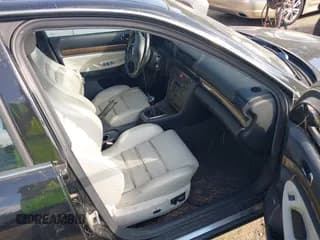 ✅ 2000 Audi S4 • VIN: WAUDD68D5YA088367 • Lot: 43183321. Listed on IAAI with 117,274 mi. Free auction sales archive from the USA and detailed vehicle history report at DreamBid. Image 5.