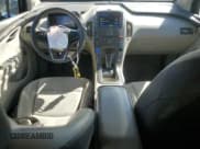 ✅ 2013 Chevrolet Volt • VIN: 1G1RH6E42DU137429 • Lot: 75109564. Wystawiony na Copart z przebiegiem 43 526 mil. Bezpłatny archiwum sprzedaży aukcyjnych z USA i szczegółowy raport historii pojazdu na DreamBid. Zdjęcie 8.