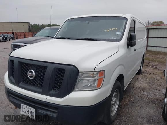 ✅ 2016 Nissan NV S • VIN: 1N6BF0KMXGN812147 • Лот: 41183593. Опубликован ранее на IAAI с пробегом 253 225 миль. Бесплатный доступ к архиву аукционных продаж из США и подробный отчёт об истории автомобиля на DreamBid. Изображение 17.